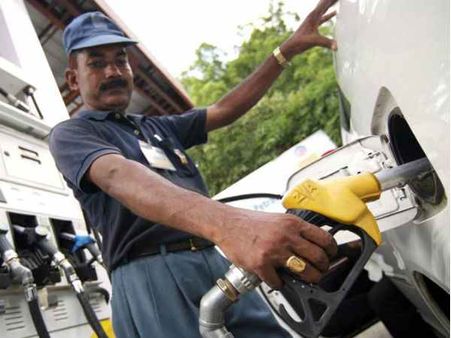 મુંબઈમાં પેટ્રોલની કિંમત