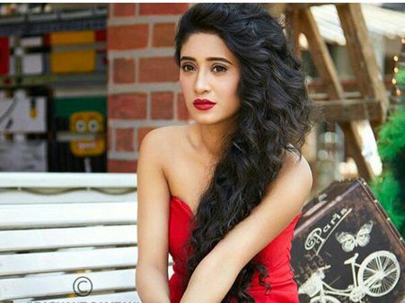 નાયરાનો હૉટ અંદાજ નાયરાનો હૉટ અંદાજ