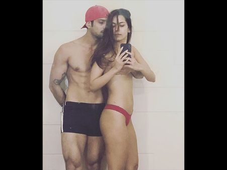 ટૉપલેસ નવી દુલ્હન