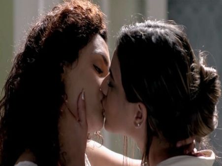 ટ્વિસ્ટેડ 2 ટ્વિસ્ટેડ 2