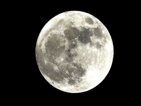 પૂર્ણ ચંદ્ર જુઓ