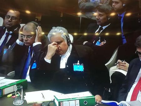 તણાવ વચ્ચે સુનાવણી