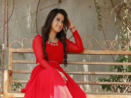 નવી કોમોલિકાની એન્ટ્રી