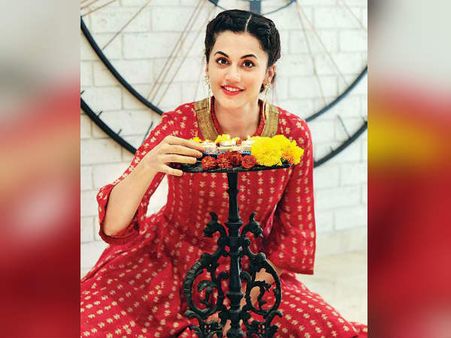 અમિતાબ બચ્ચન સાથે તમે બે ફિલ્મોમાં કામ કરી ચૂક્યા છો. તેમની કોઈ ખાસ વાત જે તમને પ્રેરિત કરતી હોય. 