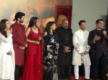 કલંકઃ 21 વર્ષ બાદ એકસાથે જોવા મળશે સંજય દત્ત-માધુરી દિક્ષિત, કહી દિલની વાત