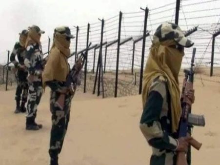 400 દીકરીઓ કરી રહી સીમાનું રક્ષણ 400 દીકરીઓ કરી રહી સીમાનું રક્ષણ