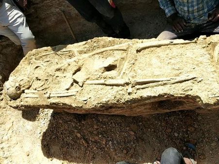 ગુજરાતમાં પહેલા પણ કબ્રસ્તાન મળ્યું છે