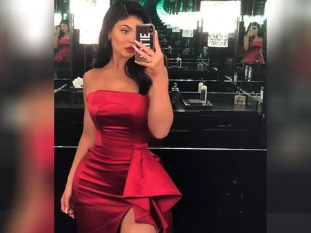 ‘કાઈલી કૉસ્મેટિક્સ' ના 1000થી વધુ સ્ટોર્સ