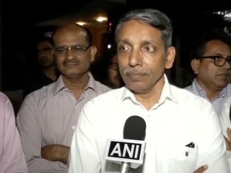 JNUમાં લેફ્ટ વિંગના વિદ્યાર્થીઓનો હંગામો, વીસીની પત્નીને બંધક બનાવી