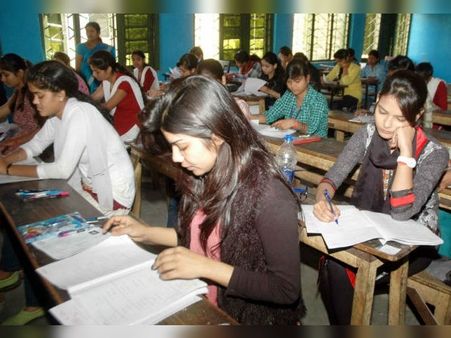 એન્જિનિયરીંગનો ઘટવા લાગ્યો છે ક્રેઝ, મેડિકલ પસંદ કરી રહ્યા છે અહીંના વિદ્યાર્થી