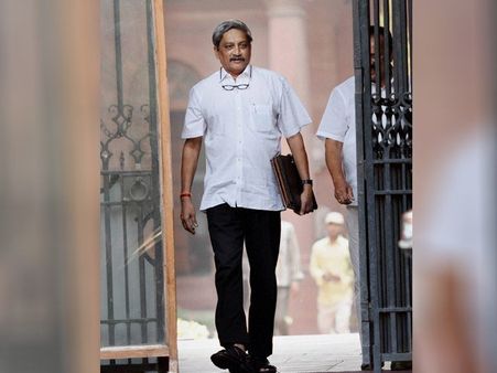 રાષ્ટ્રીય સ્વયં સેવક સંઘના પ્રચારક રૂપે કેરિયર શરુ કર્યુ