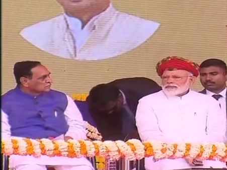 ઘણી યોજનાઓનું ઉદ્ઘાટન કર્યું