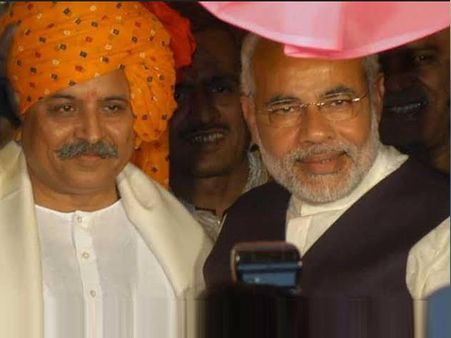 ક્યારેક પીએમ મોદી અને તોગડીયા સ્કુટર પર સાથે ફરતા હતા