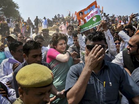 મોદીના મેદાનમાં ફિલ્ડિંગ