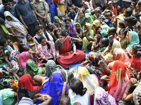 કુમારગંજમાં ચોપાલ લગાવી