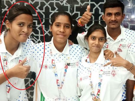 બીજાના ઘરમાં માતા લગાવે છે કચરાં-પોતાં, દીકરીએ 'ગોલ્ડ મેડલ' જીતીને કર્યું દેશનું નામ રોશન