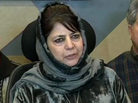 કલમ 370 હટાવી તો ભારત સાથે જમ્મુ-કાશ્મીરનો સંબંધ ખતમઃ મહેબુબા મુફ્તી