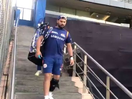 IPL 2019: વાનખેડેની સીડી ઉતરતાં જ યુવરાજ સિંહને આવી વર્લ્ડ કપ 2019ની યાદ, જુઓ વીડિયો