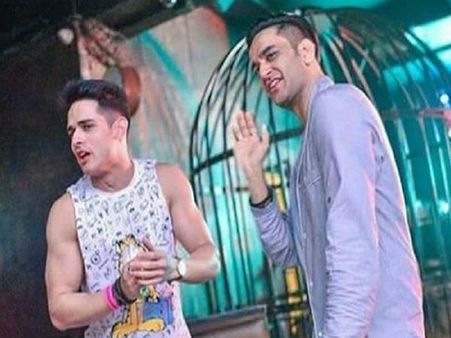 આ રીતે શરૂ થઈ ફાઈટ