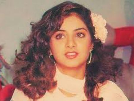 4 વર્ષમાં જ બોલિવુડ પર છવાઈ ગઈ હતી દિવ્યા ભારતીઃ એક દર્દનાક કહાની