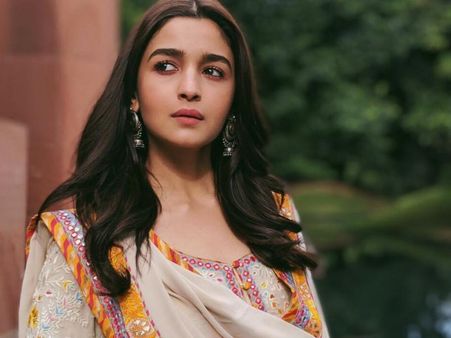 ભારતમાં મત નથી આપી શકતી આલિયા ભારતમાં મત નથી આપી શકતી આલિયા