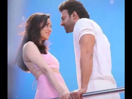 સાહોનો લીક થયો દમદાર ફોટો, પ્રભાસ-શ્રદ્ધા કપૂર જોવા મળ્યા એકબીજામાં ગળાડૂબ