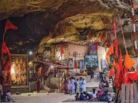 પાકિસ્તાનમાં છે ચમત્કારી શક્તિપીઠ, માન્યતા છે કે અહીં પડ્યું હતું સતીનું માથું