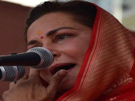 વીડિયો: મંચ પર રડતા રડતા જયા પ્રદાએ આઝમ ખાન માટે કંઈક આવું કહ્યું