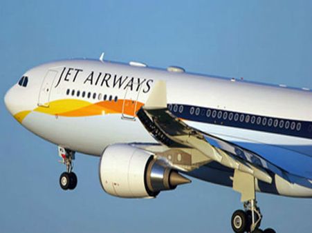 Jet Airways બંધ, પગાર માટે ભટકી રહ્યા છે કર્મચારીઓ