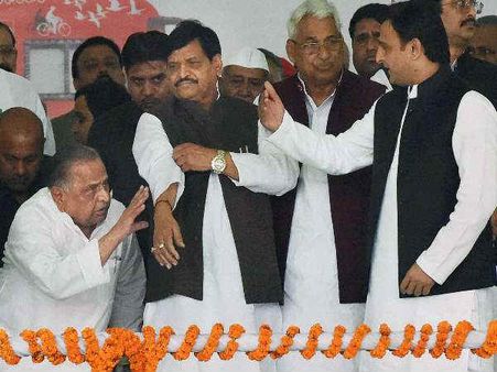 કાકા-ભત્રીજાની જંગ