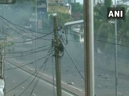 શ્રીલંકા બ્લાસ્ટઃ કોલંબોમાં ચર્ચ પાસે થયો વધુ એક ધમાકો, બોમ્બ ડિફ્યુઝ કરતા થયો બ્લાસ્ટ