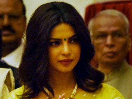 મા મધુ ચોપડાએ જણાવ્યુ કેમ હોસ્પિટલ ગઈ હતી પ્રિયંકા