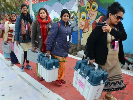 સ્ટ્રોંગ રૂમમાં કડક પહેરો