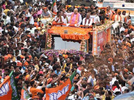 મમતાના ચૂંટણી પ્રચાર કેમ પ્રતિબંધ કેમ નથી?