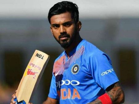 રાહુલ પરફેક્ટ બેઠો