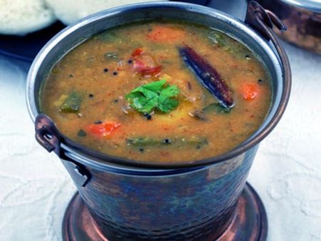 ગરોળી વાળો સંભાર વાયરલ