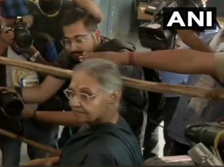 શીલા દીક્ષિત પણ પહોંચ્યા