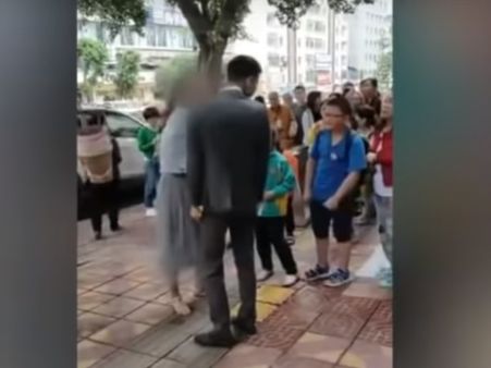 ચીની વેલેન્ટાઇન ડે પર નવો સ્માર્ટફોન પણ ગિફ્ટ ન કરી શક્યો વ્યક્તિ