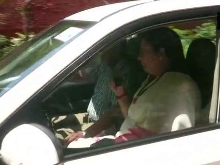 થોડા સમયમાં સ્મૃતિ ઈરાની પહોંચશે