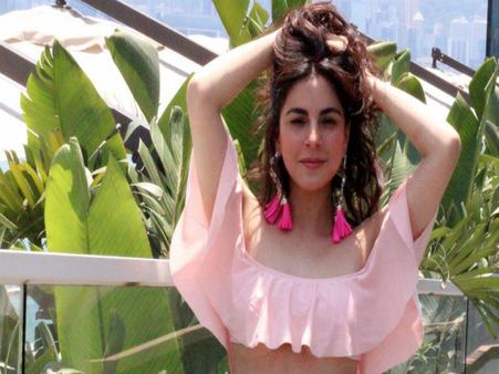 બ્લેક ડ્રેસમાં કુંડલી ભાગ્યાની આ સુપરસ્ટારે કર્યો સેક્સી ડાંસ, જુઓ હૉટ અંદાજ