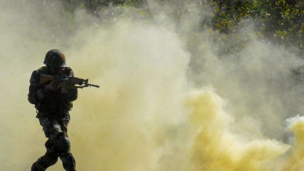 અધિકારીને મળવાની ઈચ્છા વ્યક્ત કરી. 