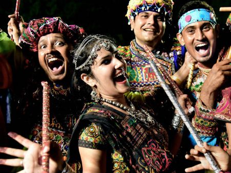 ગુજરાતમાં નવરાત્રીની રજાઓ રદ, સરકારે આપી બીજી મોટી ખુશ ખબર