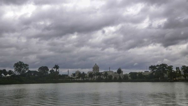 Cyclone Vayu: ઘણી જગ્યાઓ પર ભારે વરસાદ