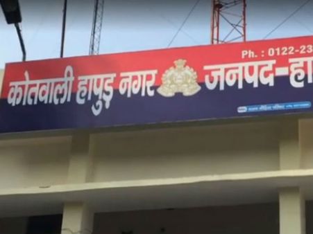 લાતો અને મુક્કાથી ઢોર માર માર્યો