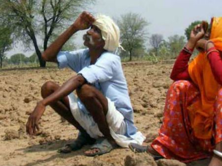 ઓછા વરસાદથી ખેડૂત પરેશાન