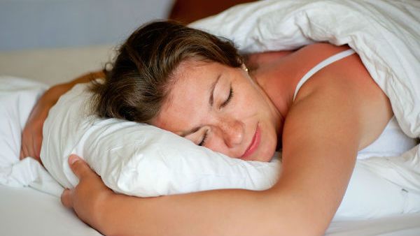 ઓશિકા નીચે રાખો એક રૂપિયાનો સિક્કો