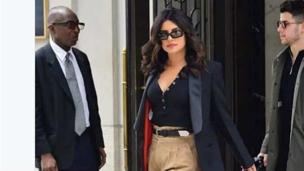 ખાખી રંગના પેન્ટમાં પ્રિયંકા