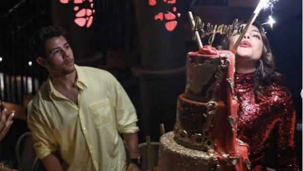 ફૂંક મારી