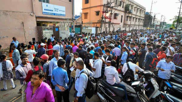 આર્થિક રૂપથી ગરીબોને ઉંમર સીમામાં પણ રાહત મળી શકે છે