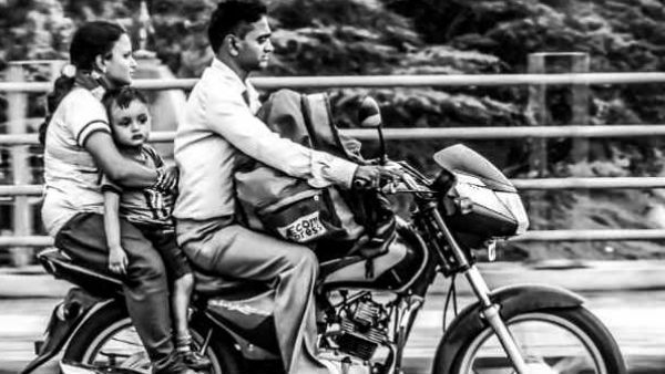 કમર્શિયલ વાહનોની રજિસ્ટ્રેશન ફી વધશે